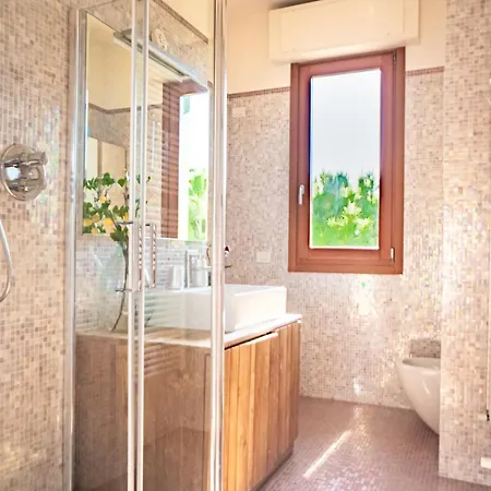 Ampio Attico Con Terrazzo Con Vista, Centrale, Parcheggio Gratis * 米兰马瑞提那
