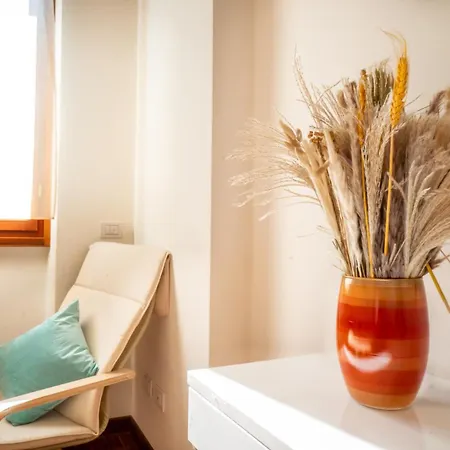 公寓 Ampio Attico Con Terrazzo Con Vista, Centrale, Parcheggio Gratis *