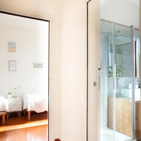 Attico Panoramico, A Pochi Passi Dal Mare, Due Parcheggi Interni Inclusi Apartment *