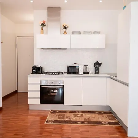 Ampio Attico Con Terrazzo Con Vista, Centrale, Parcheggio Gratis 公寓 *
