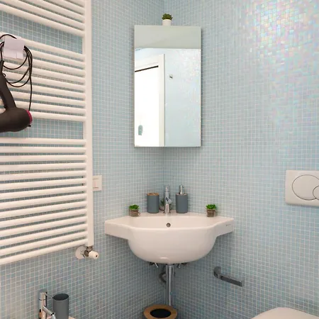 公寓 Ampio Attico Con Terrazzo Con Vista, Centrale, Parcheggio Gratis