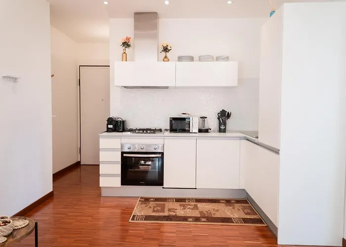 Ampio Attico Con Terrazzo Con Vista, Centrale, Parcheggio Gratis Lejlighed *